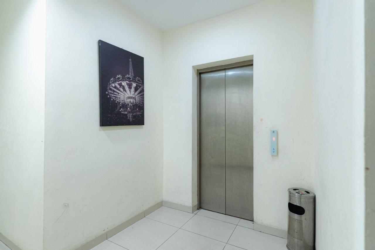 Reddoorz At Nagoya Indah Batam Hotel Buitenkant foto